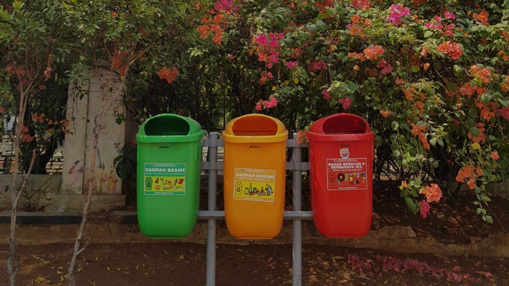 reduce carbon footprint - recycle